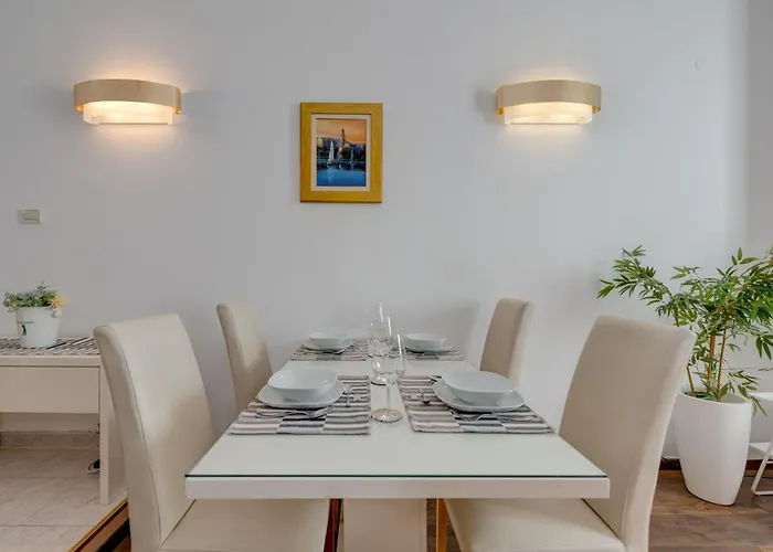 Und Riva Lucija Von Litto By Interhome Apartamento Split