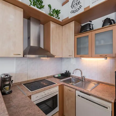 Und Riva Lucija Von Litto By Interhome Appartamento Spalato